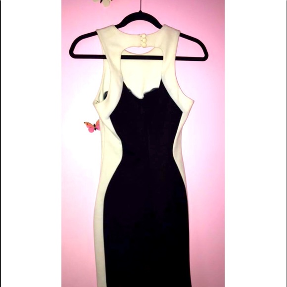 🖤Body-con Dress - Picture 2 of 3